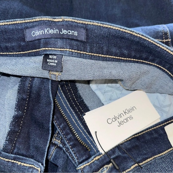 NWT CALVIN KLEIN JEAN MIDDLE RISE SKINNY STRETCH SIZE 10/30 - Picture 8 of 8